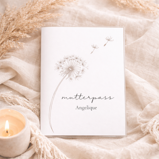Personalisierte Mutterpass Hülle mit Pusteblume Design und Name Angelique, Boho Schwangerschaft Geschenk.
