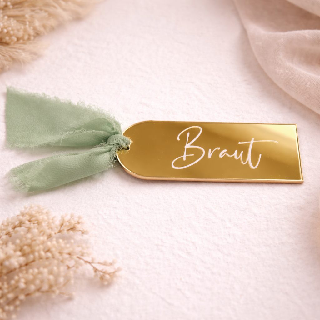 Platzkarte mit Chiffonband Salbei in Gold